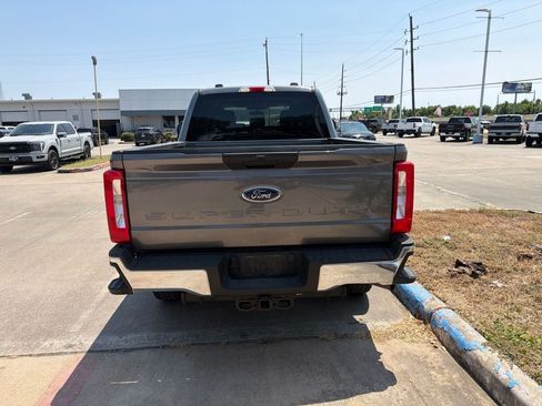 Used 2025 Ford F250 XLT AWD/4WD image 3