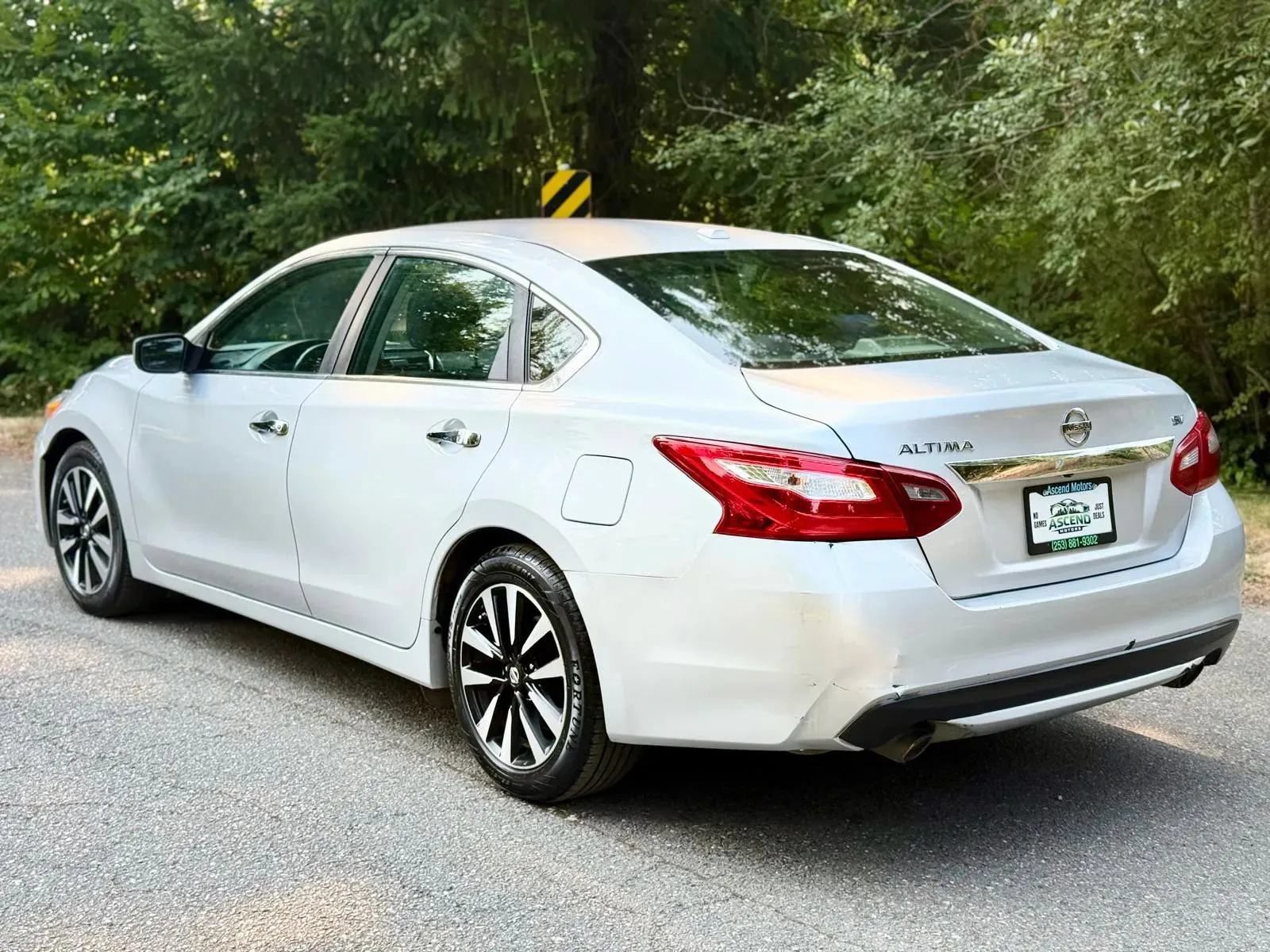 Used 2018 Nissan Altima 2.5 SV FWD image 3