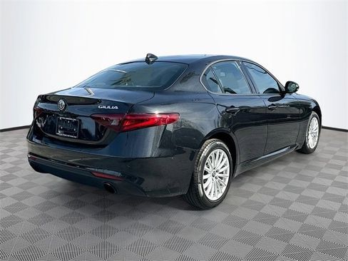 Used 2023 Alfa Romeo Giulia Sprint image 7