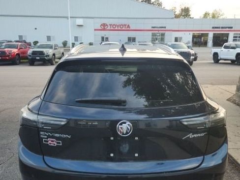 Used 2021 Buick Envision Avenir image 4