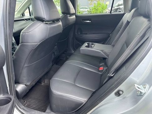 Used 2024 Toyota Corolla Cross XLE w/ Convenience Package AWD/4WD image 39
