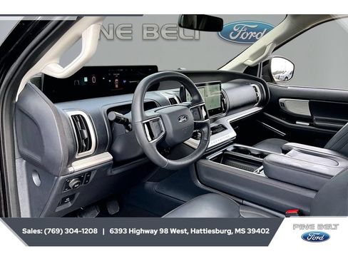 Used 2025 Ford Expedition Active AWD/4WD image 12