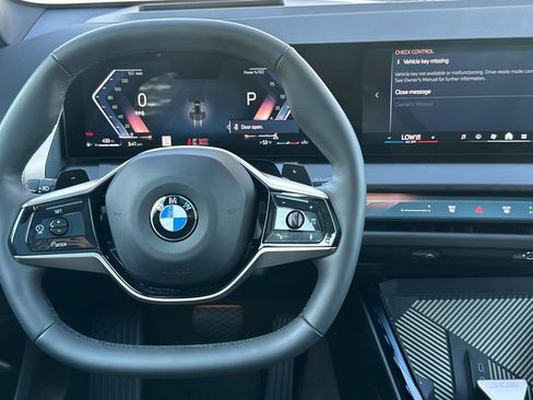 Used 2025 BMW X3 xDrive30i w/ Premium Package image 18