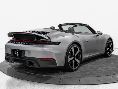 Used 2025 Porsche 911 Carrera RWD image 9