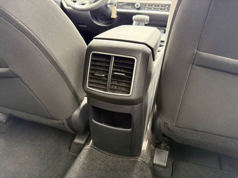 Used 2025 Kia Sportage LX image 23