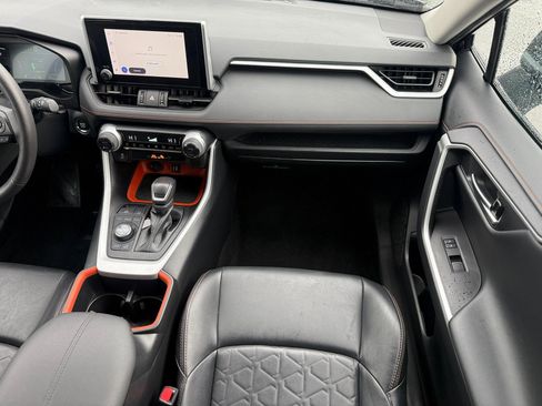 Used 2024 Toyota RAV4 Adventure image 20