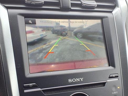 Used 2013 Ford Fusion Titanium w/ Titanium Driver Assist Pkg image 9