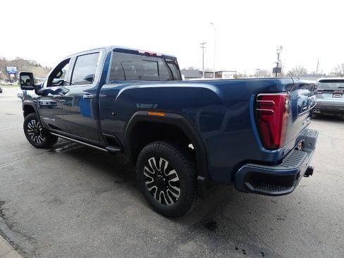 New 2026 GMC Sierra 3500 Denali Ultimate AWD/4WD image 11