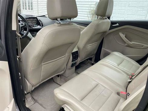 Used 2013 Ford C-MAX SEL image 16