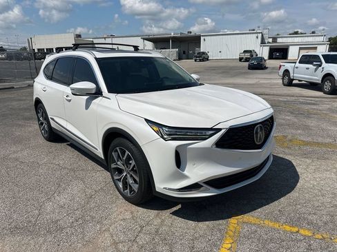 Used 2023 Acura MDX w/ Technology Package FWD image 2