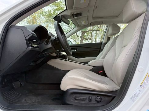 Used 2023 Honda Accord Touring image 12