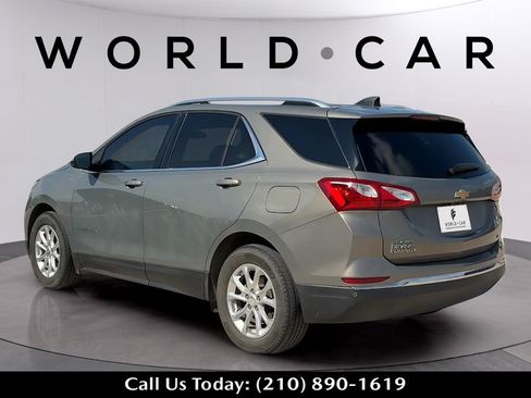 Used 2018 Chevrolet Equinox LT w/ Sun & Infotainment Package FWD image 8