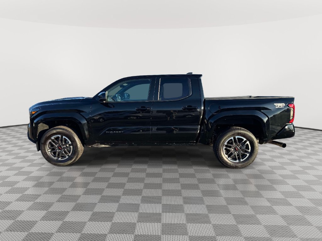 Used 2025 Toyota Tacoma TRD Sport AWD/4WD image 4