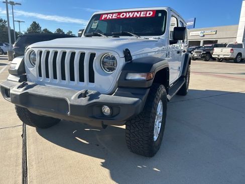 Used 2022 Jeep Wrangler Unlimited Sport w/ Sun And Sound Package image 3