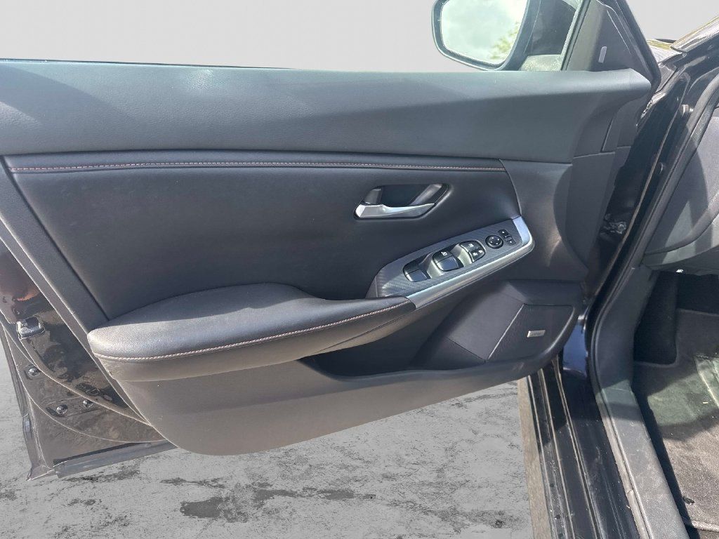 Used 2020 Nissan Sentra SR w/ Premium Package FWD image 16