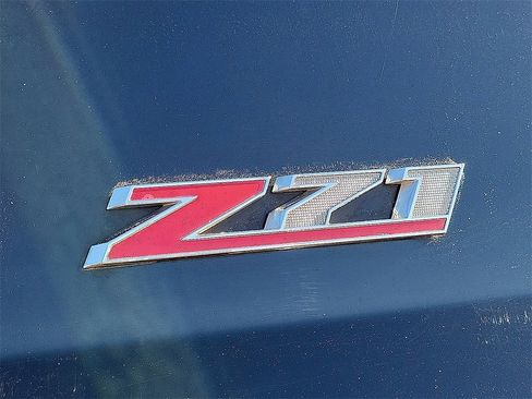 Used 2018 Chevrolet Suburban LT w/ Off-Road Package image 9