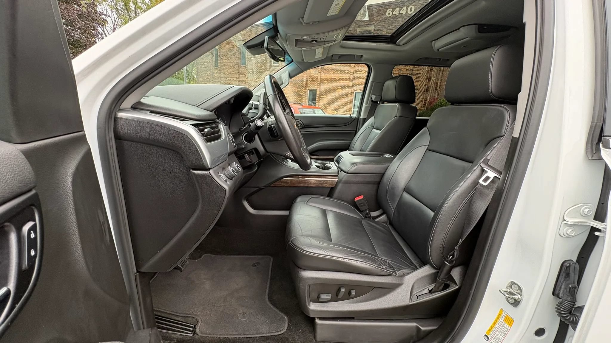 Used 2018 Chevrolet Suburban LT AWD/4WD image 29