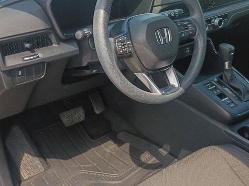 Used 2024 Honda CR-V LX image 11