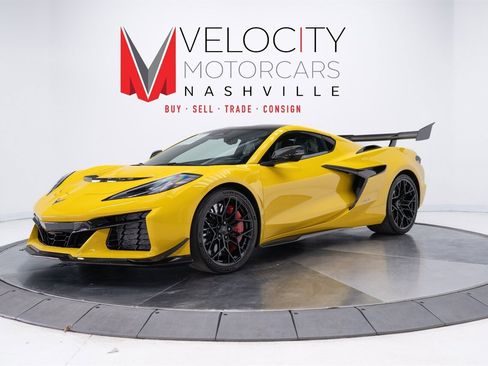 Used 2026 Chevrolet Corvette ZR1 w/ ZR1 Carbon Fiber Aero Package image 3