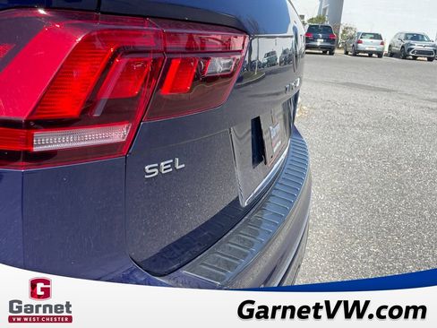 Used 2024 Volkswagen Tiguan SEL R-Line image 14