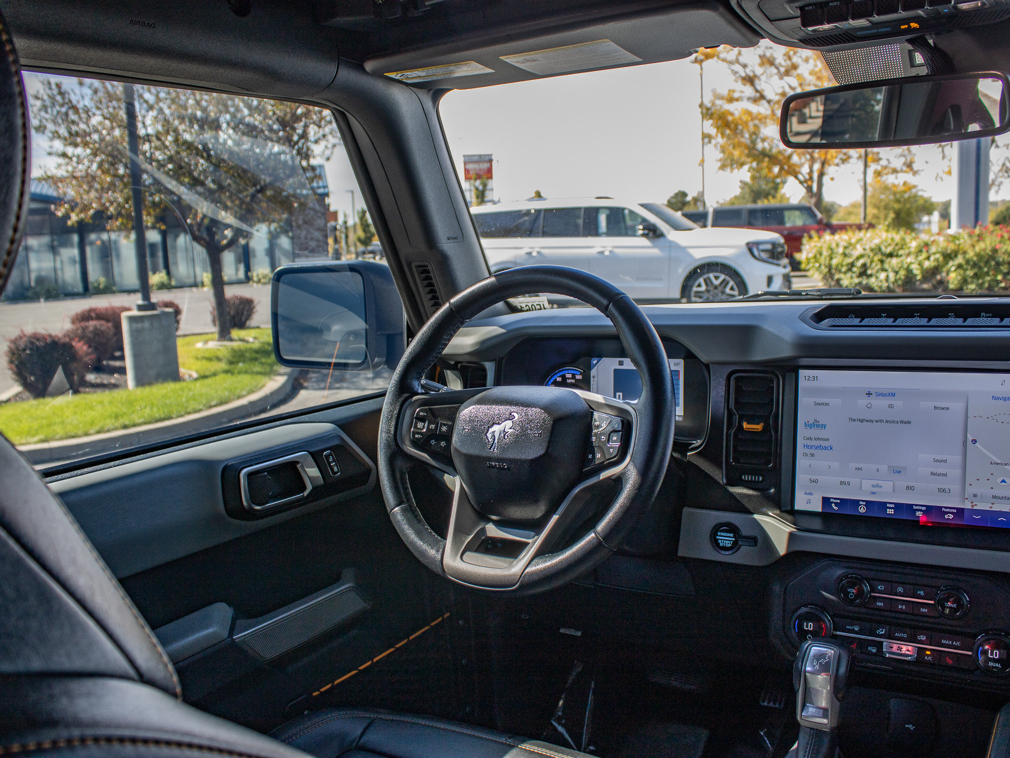 Used 2023 Ford Bronco Badlands w/ Sasquatch Package AWD/4WD image 18
