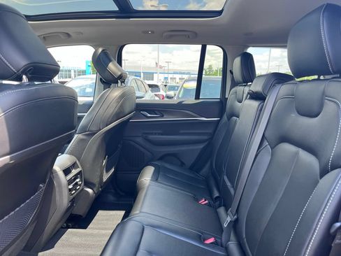 Used 2023 Jeep Grand Cherokee Limited AWD/4WD image 20