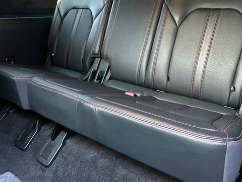 Used 2022 Ford Expedition Max Limited image 13