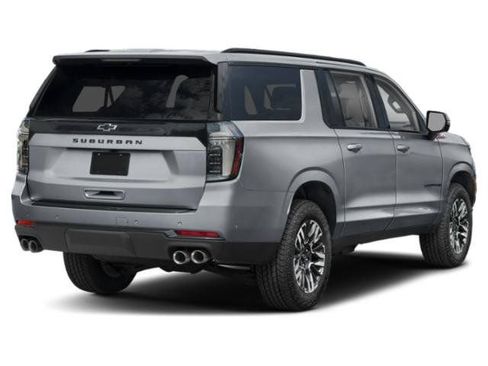 Used 2025 Chevrolet Suburban Z71 AWD/4WD image 3