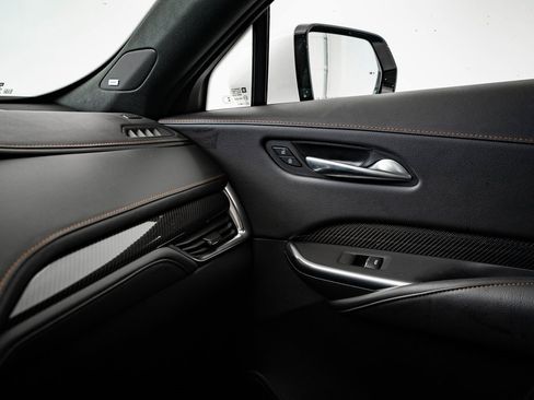 Used 2023 Cadillac XT4 Sport image 38