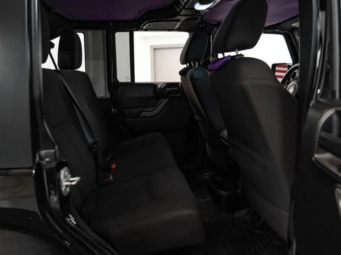 Used 2016 Jeep Wrangler Unlimited Sport image 34