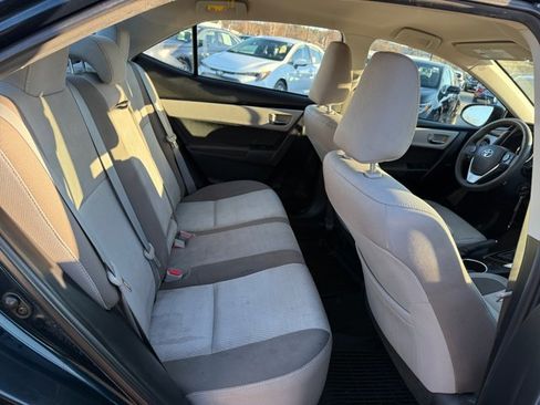 Used 2017 Toyota Corolla LE image 16