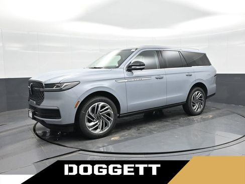 New 2025 Lincoln Navigator Reserve image 1