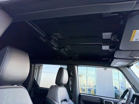 New 2025 Ford Bronco Outer Banks w/ Sasquatch Package AWD/4WD image 29