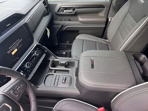 New 2026 GMC Sierra 2500 AT4X image 10