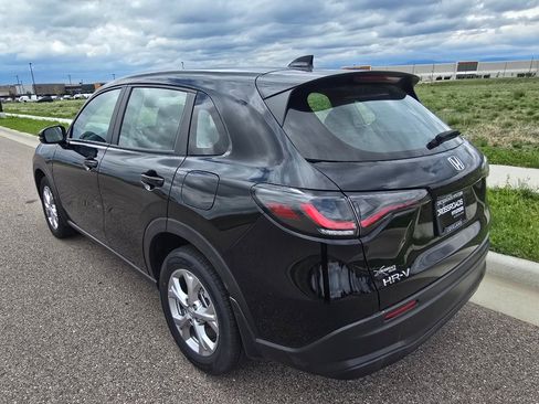 Used 2025 Honda HR-V LX image 3