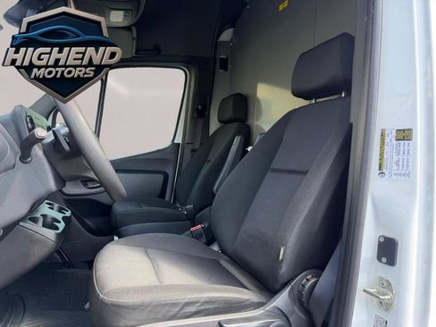 Used 2022 Mercedes-Benz Sprinter 2500 image 12