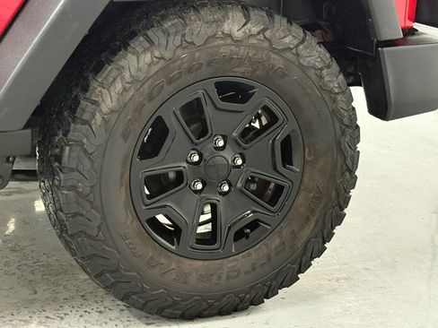 Used 2016 Jeep Wrangler Sport image 30