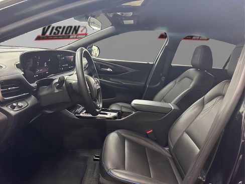 Used 2024 Buick Envista Sport Touring w/ Convenience I Package image 9