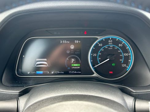 Used 2025 Nissan Leaf SV Plus FWD image 14