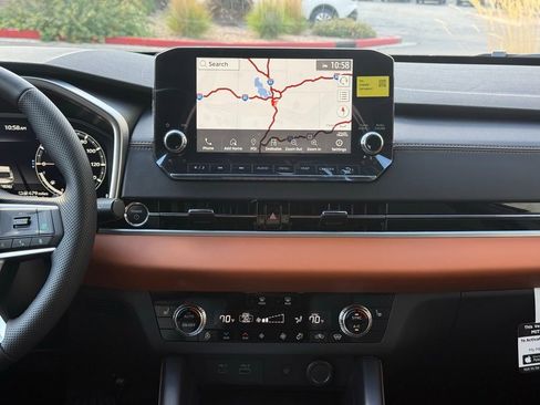 New 2025 Mitsubishi Outlander SEL image 14