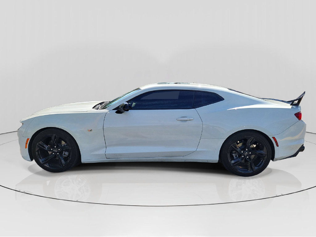 Used 2024 Chevrolet Camaro LT RWD image 4