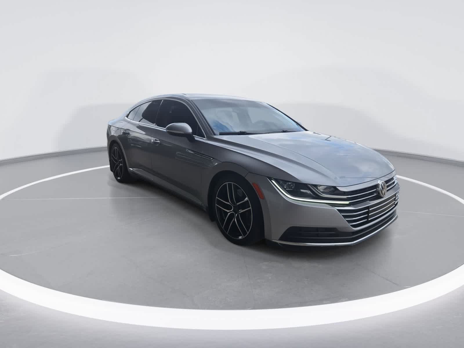 Used 2020 Volkswagen Arteon SE FWD image 2