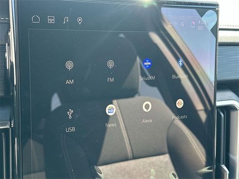 New 2025 GMC Acadia Elevation image 15