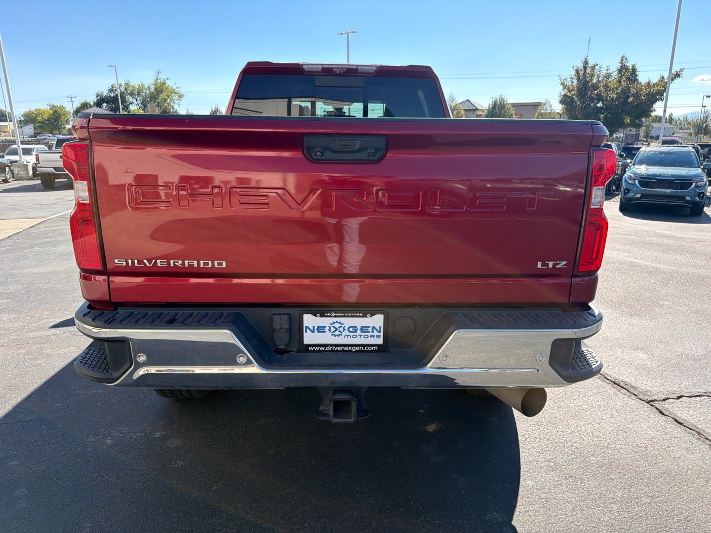 Used 2020 Chevrolet Silverado 2500 LTZ w/ LTZ Premium Package AWD/4WD image 15