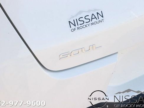 Used 2025 Kia Soul EX FWD image 9