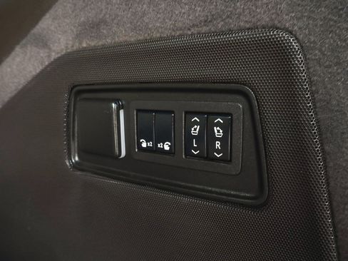 Used 2024 Cadillac Escalade ESV Premium Luxury w/ Performance Package AWD/4WD image 55