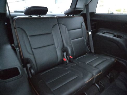 Used 2023 GMC Acadia AT4 w/ Technology Package image 27