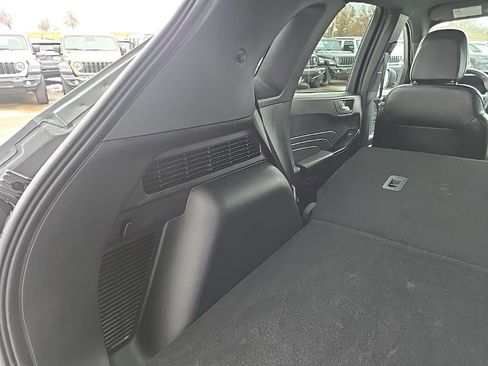 Used 2025 Ford Escape ST-Line image 82