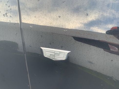 Used 2023 Cadillac XT4 Premium Luxury image 7