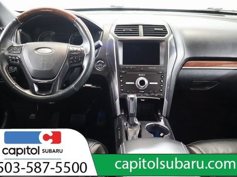 Used 2019 Ford Explorer Platinum AWD/4WD image 16